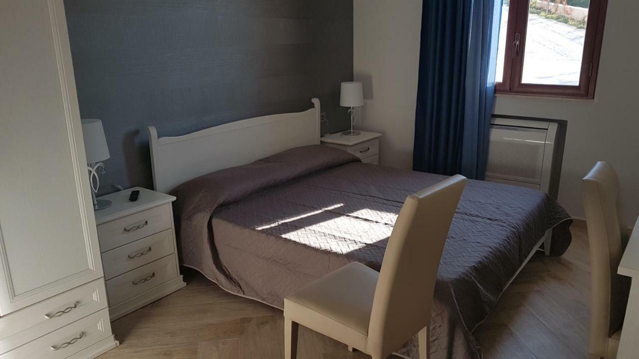 B&B Terrazze Chiaramontane Marina di Palma Luaran gambar
