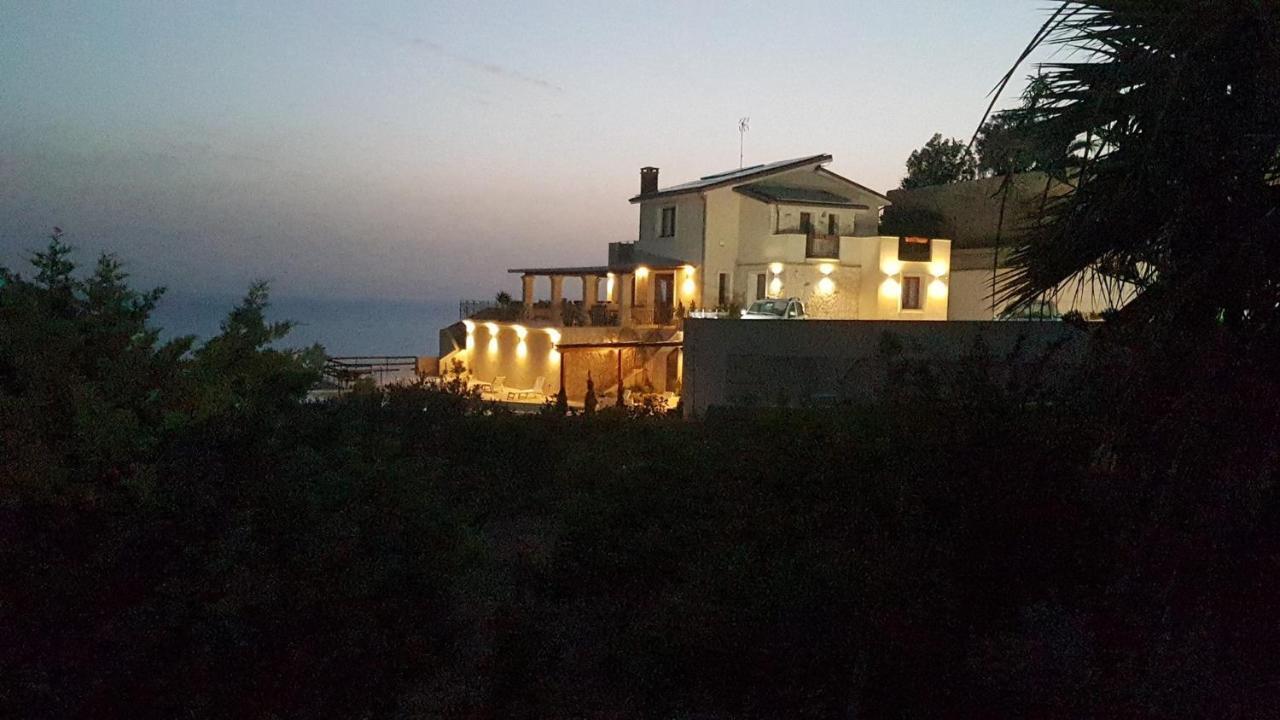B&B Terrazze Chiaramontane Marina di Palma Luaran gambar