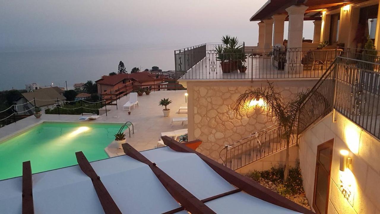 B&B Terrazze Chiaramontane Marina di Palma Luaran gambar